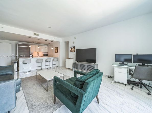 1100 S Miami Ave 1609, Miami FL 33130