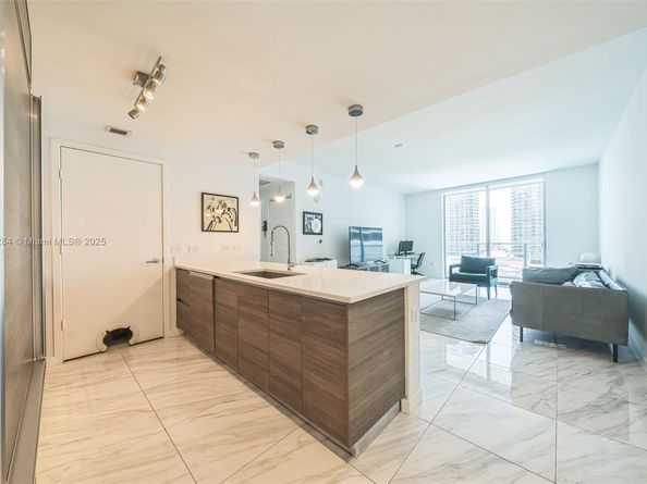 1100 S Miami Ave 1609, Miami FL 33130