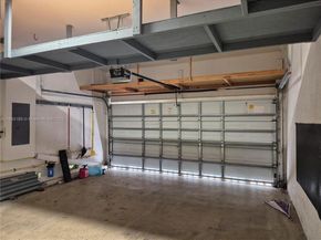 2902 Augusta Dr, Homestead FL 33035
