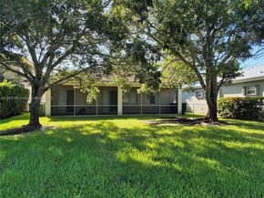 2902 Augusta Dr, Homestead FL 33035