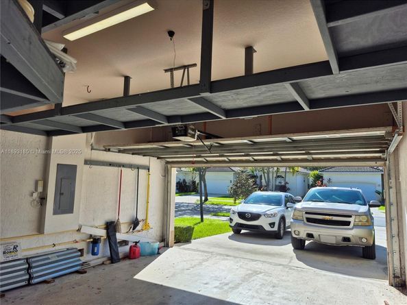 2902 Augusta Dr, Homestead FL 33035