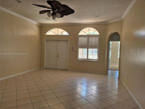 2902 Augusta Dr, Homestead FL 33035