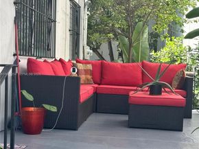 364 SW 11th St, Miami FL 33130