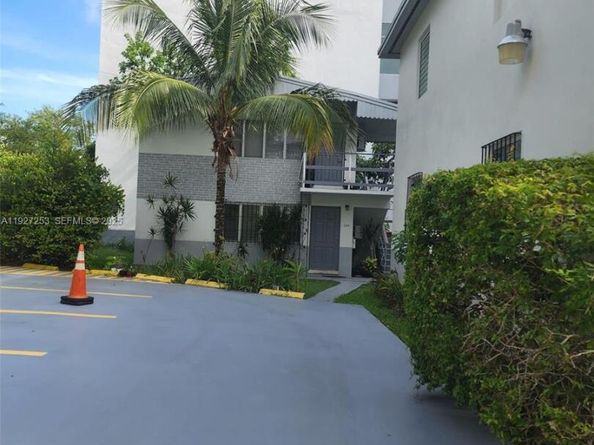 364 SW 11th St, Miami FL 33130