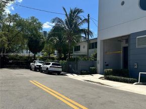 364 SW 11th St, Miami FL 33130