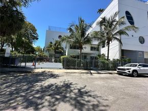 364 SW 11th St, Miami FL 33130