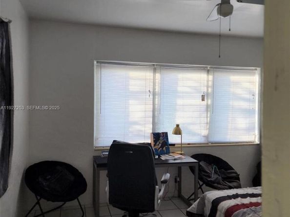 364 SW 11th St, Miami FL 33130