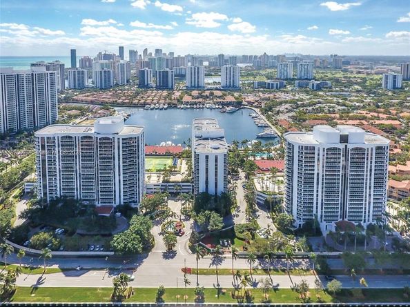 3640 Yacht Club Dr 1704, Aventura FL 33180