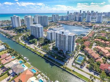 3640 Yacht Club Dr