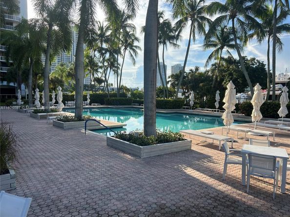 3640 Yacht Club Dr 1704, Aventura FL 33180