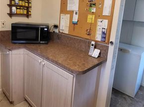 521 N 70th Way, Hollywood FL 33024