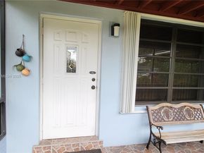 521 N 70th Way, Hollywood FL 33024