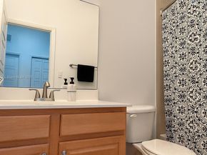 19316 NE 8th Ct, Miami FL 33179