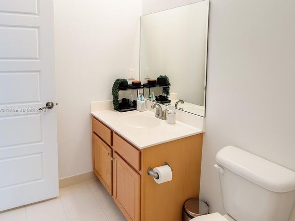 19316 NE 8th Ct, Miami FL 33179