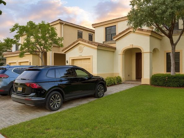 19316 NE 8th Ct, Miami FL 33179