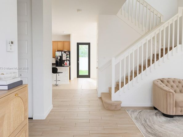 19316 NE 8th Ct, Miami FL 33179