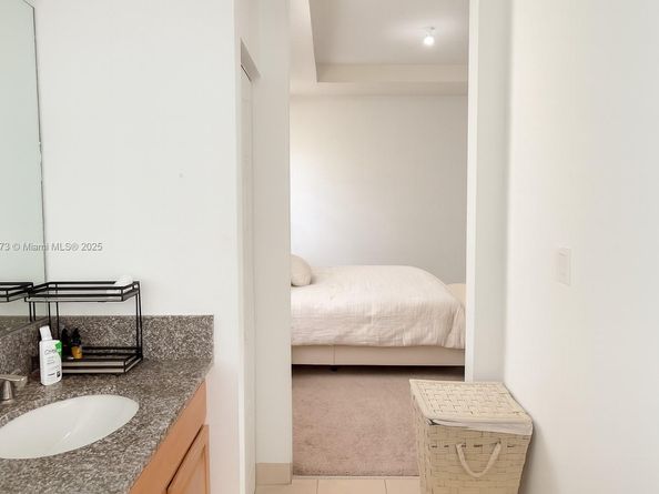 19316 NE 8th Ct, Miami FL 33179