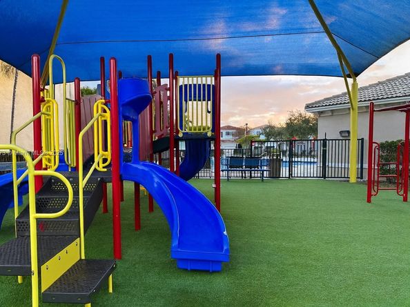 19316 NE 8th Ct, Miami FL 33179