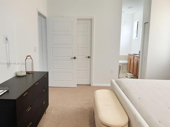 19316 NE 8th Ct, Miami FL 33179