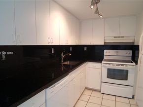 7832 Collins Ave 403, Miami Beach FL 33141