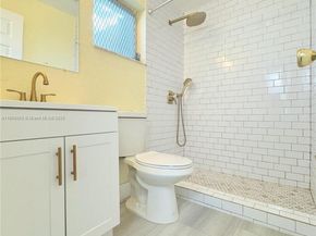 300 NW 28th Ct, Pompano Beach FL 33064