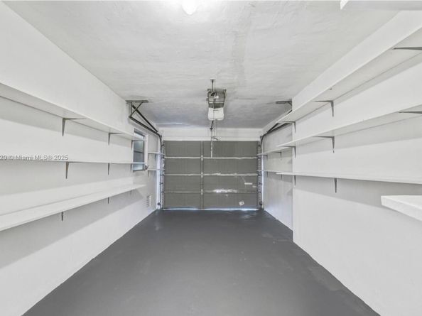 300 NW 28th Ct, Pompano Beach FL 33064