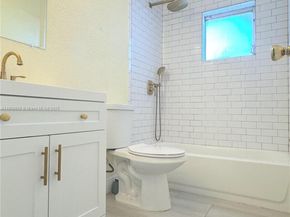 300 NW 28th Ct, Pompano Beach FL 33064