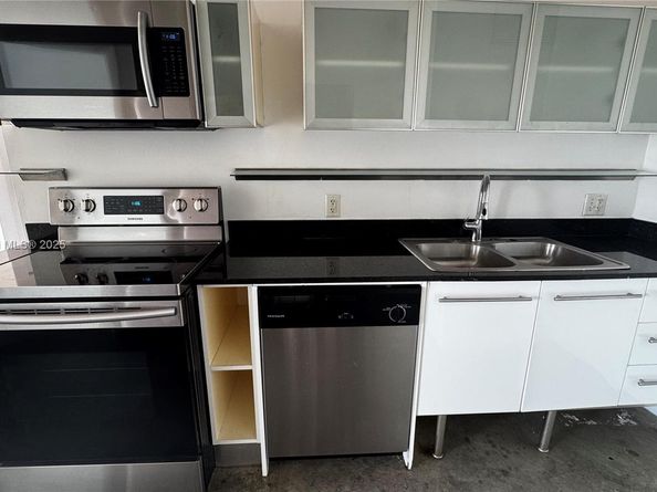 10 SW South River Dr 811, Miami FL 33130