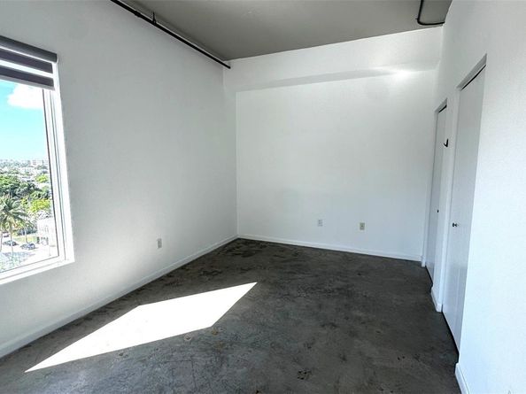 10 SW South River Dr 811, Miami FL 33130