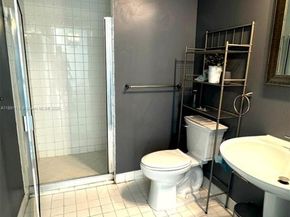 10 SW South River Dr 811, Miami FL 33130