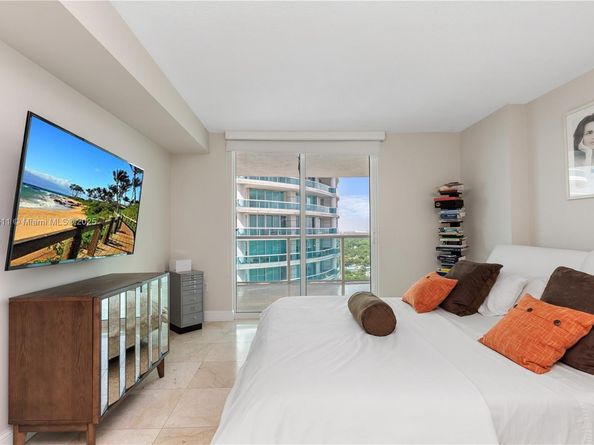 2101 Brickell Ave 2409, Miami FL 33129