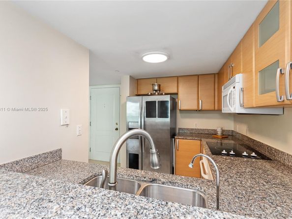 2101 Brickell Ave 2409, Miami FL 33129