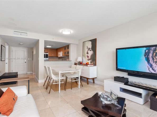 2101 Brickell Ave 2409, Miami FL 33129