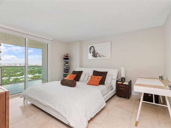 2101 Brickell Ave 2409, Miami FL 33129
