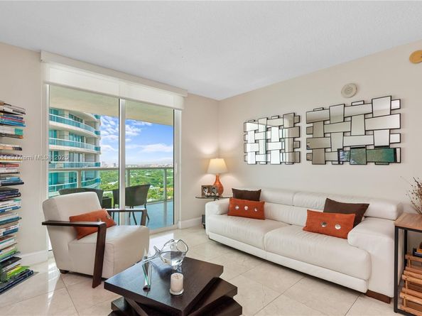 2101 Brickell Ave 2409, Miami FL 33129
