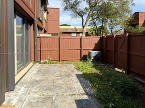 6977 SW 115th Pl E33, Miami FL 33173