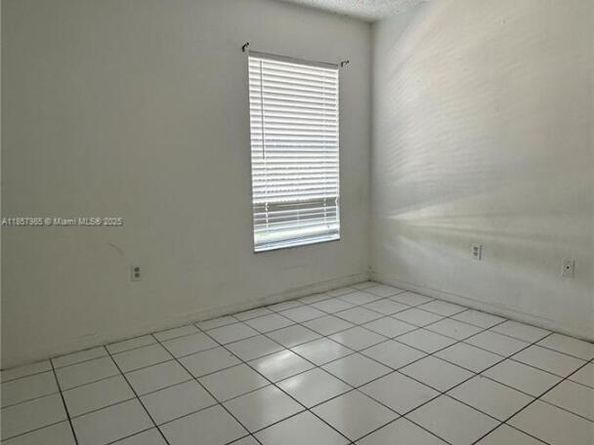 2138 SW 6th St 102, Miami FL 33135