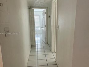 2138 SW 6th St 102, Miami FL 33135