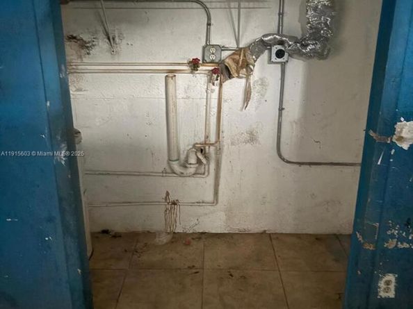 1589 NW 4th Ave, Pompano Beach FL 33060