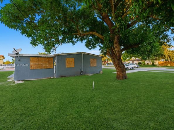 1589 NW 4th Ave, Pompano Beach FL 33060