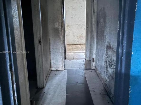 1589 NW 4th Ave, Pompano Beach FL 33060