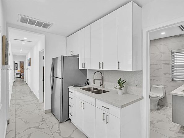 320 Missouri St, Hollywood FL 33019
