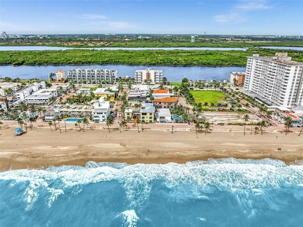 320 Missouri St, Hollywood FL 33019