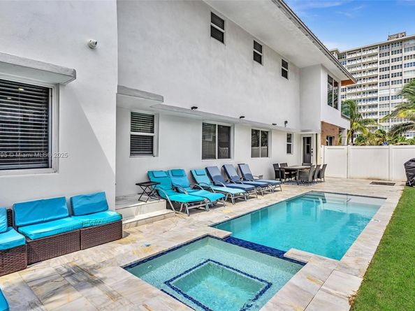 320 Missouri St, Hollywood FL 33019