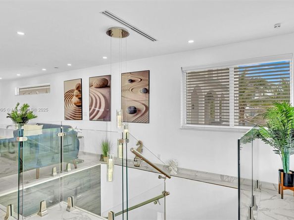 320 Missouri St, Hollywood FL 33019
