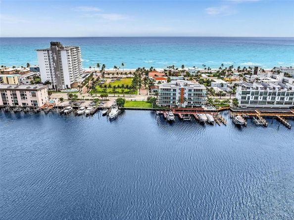 320 Missouri St, Hollywood FL 33019