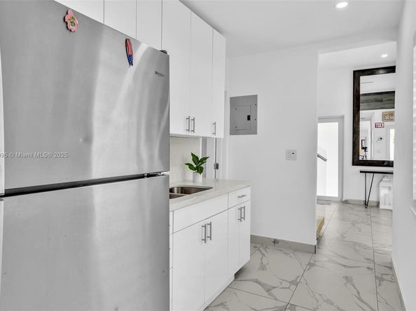 320 Missouri St, Hollywood FL 33019