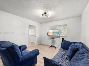 3700 N 56th Ave 1012, Hollywood FL 33021