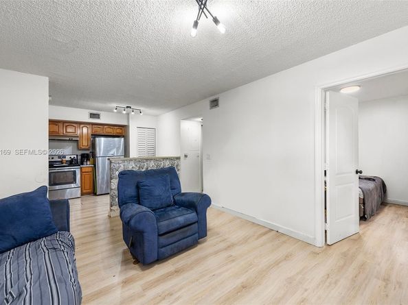 3700 N 56th Ave 1012, Hollywood FL 33021