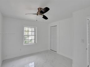 265 NW 135th St, North Miami FL 33168